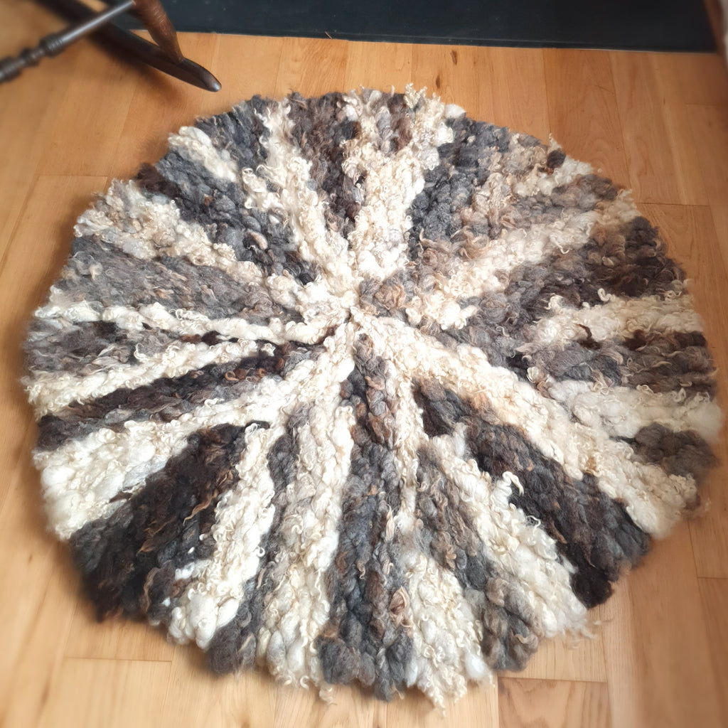 Round textured mixed romney wool rug